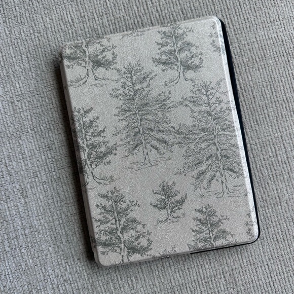 Kindle Tree Pattern Case - Picture 2 of 4